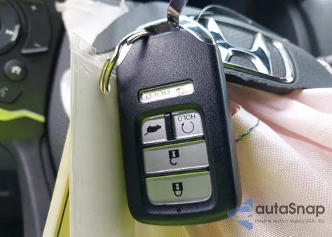 2021 Honda Passport Sport z USA, uszkodzony, nr VIN 5FNYF8H23MB033037